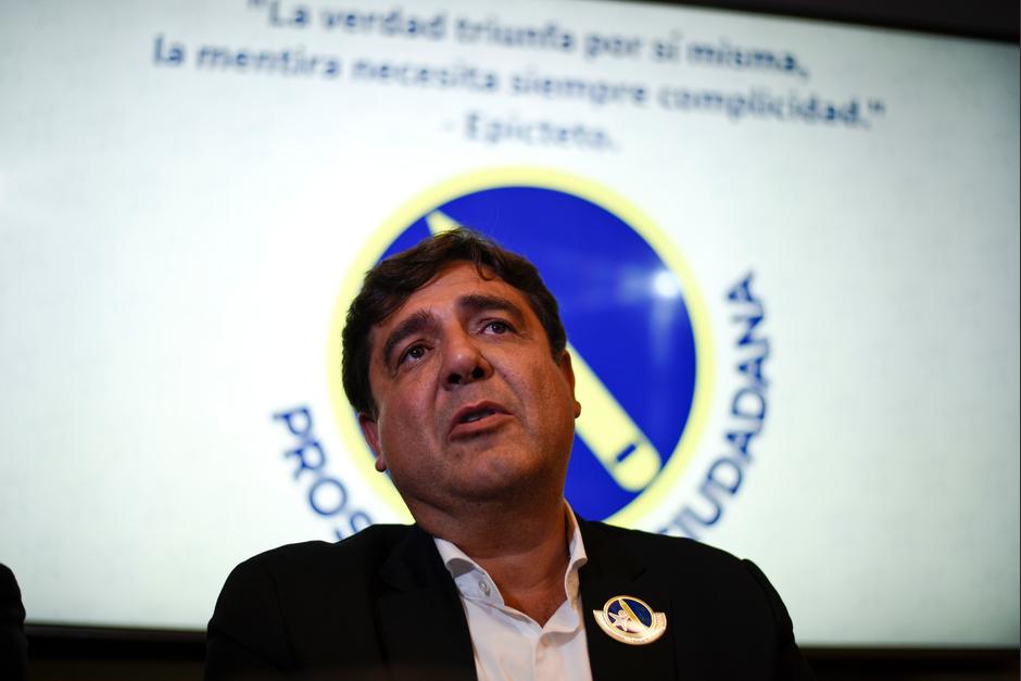 El candidato presidencial, Carlos Pineda, fue expulsado de una reunión del TSE. (Foto: Soy502/Archivo)