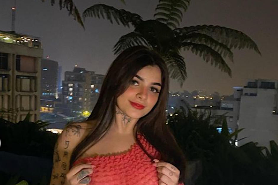 La famosa sorprendi&oacute; por las calles del famoso sitio en zona 16. (Foto: Instagram)------------------------------------------------