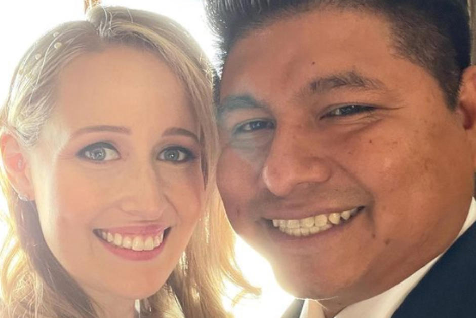 La pareja multicultural llegó al altar. (Foto: Güera and Chapín)