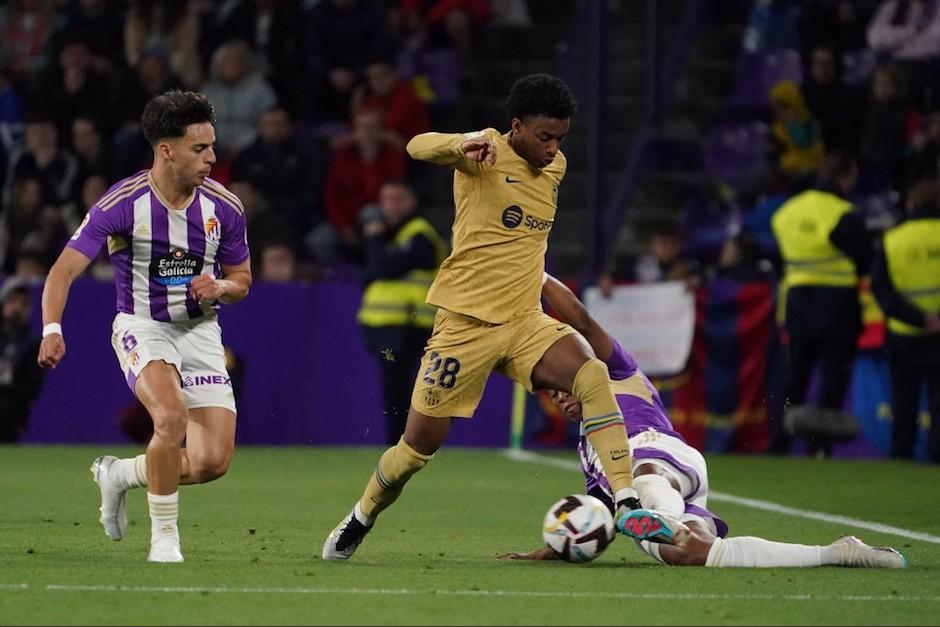 El Barcelona se midi&oacute; ante el Real Valladolid quien lo recibi&oacute; haci&eacute;ndole el pasillo. (Foto: AFP).