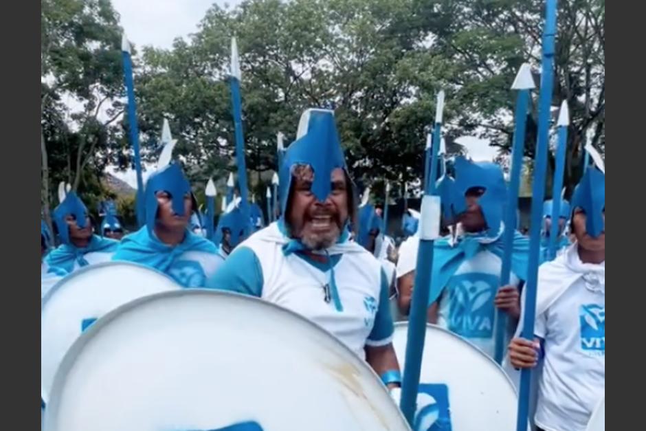 Los curiosos personajes que protagonizan un video del partido pol&iacute;tico Viva. (Foto: captura de video)