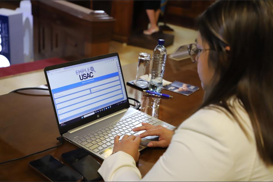 La Usac presentó una plataforma para que estudiantes y profesionales sancarlistas encuentren ofertas laborales verificadas. (Foto: Usac)