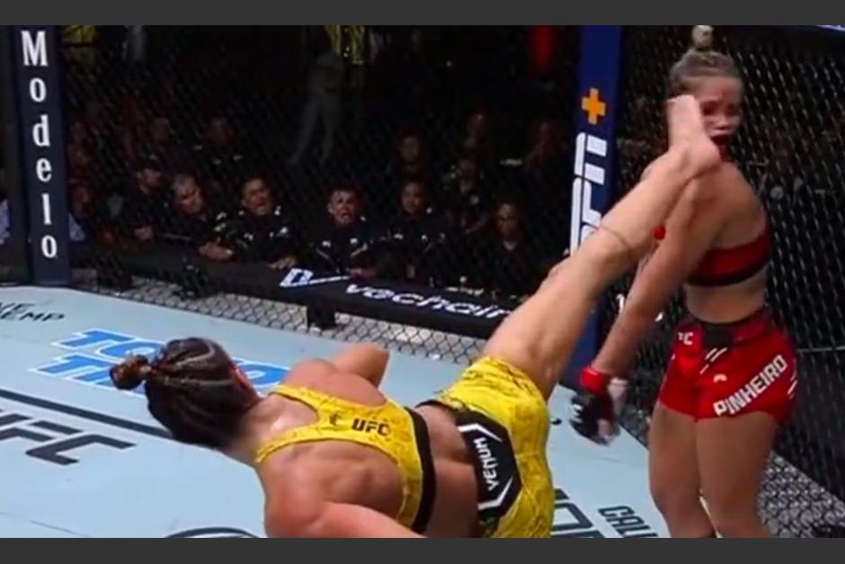 Amanda Ribas noquea a su rival en la UFC. (Foto: El Universal)