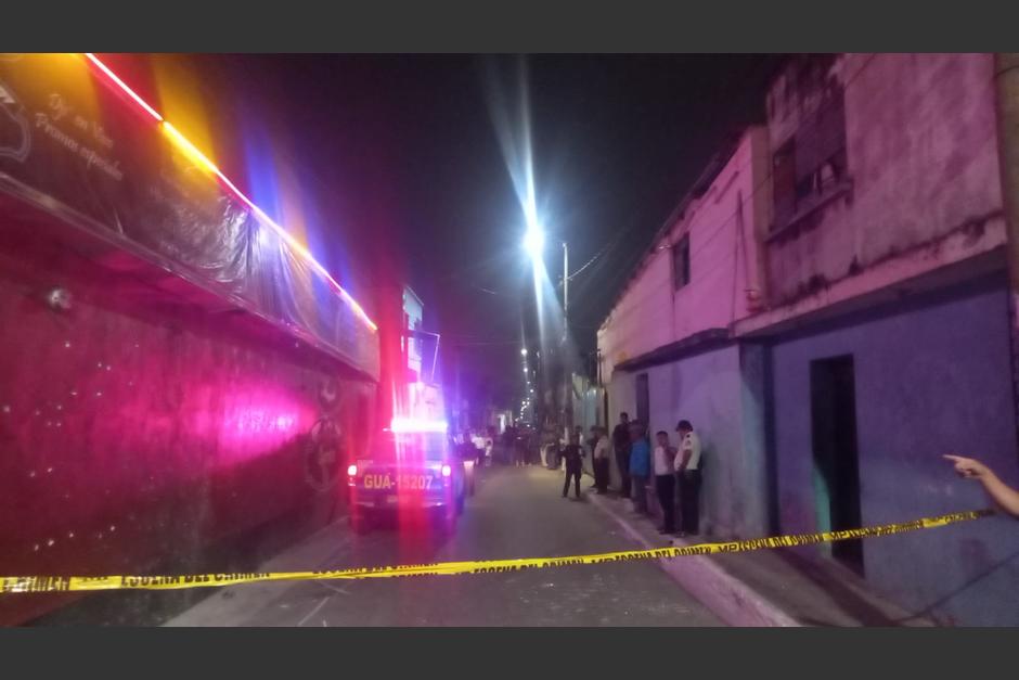 Lanzan una granada de fragmentación a un bar ubicado en la zona 1 de Villa Nueva. (Foto: Henry Quevedo/PMT de Villa Nueva)