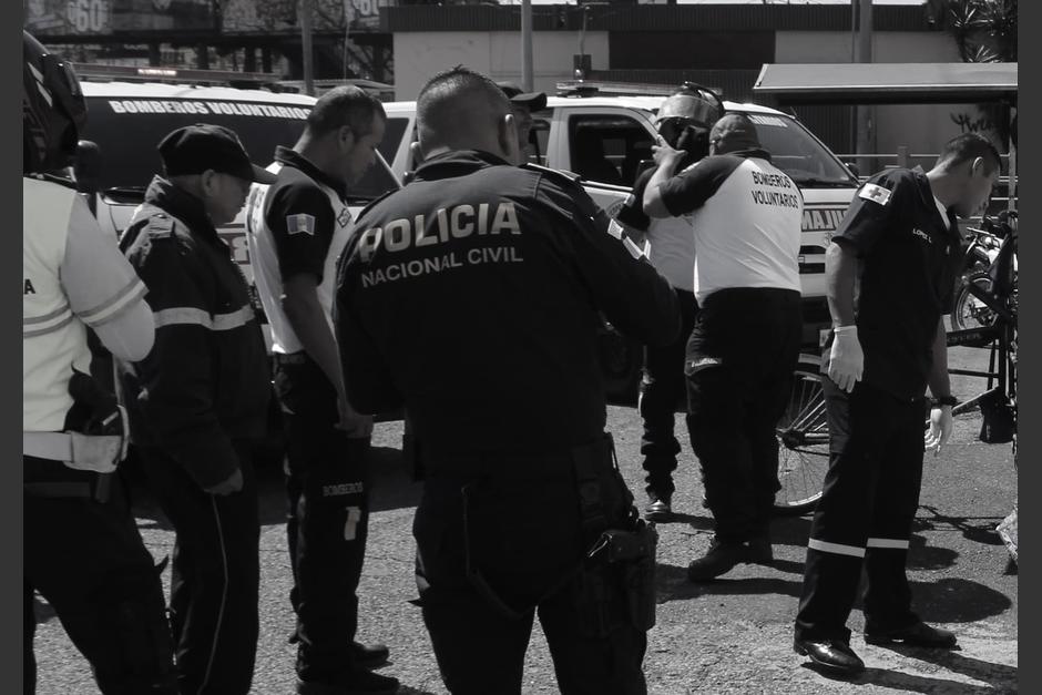 Una balacera en la calzada Raúl Aguilar Batres dejó a un hombre fallecido este viernes. (Foto: Bomberos Voluntarios)