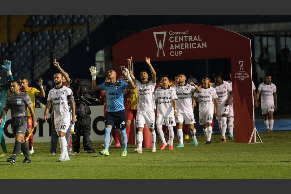 Comunicaciones fue superior ante Herediano, pero no pudo concluir las jugadas con gol. (Foto: Comunicaciones FC)
