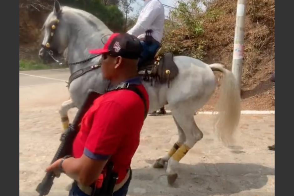 Surgen nuevos videos del comando armado que fue captado en desfile hípico de Chiquimula. (Foto: redes sociales)&nbsp;