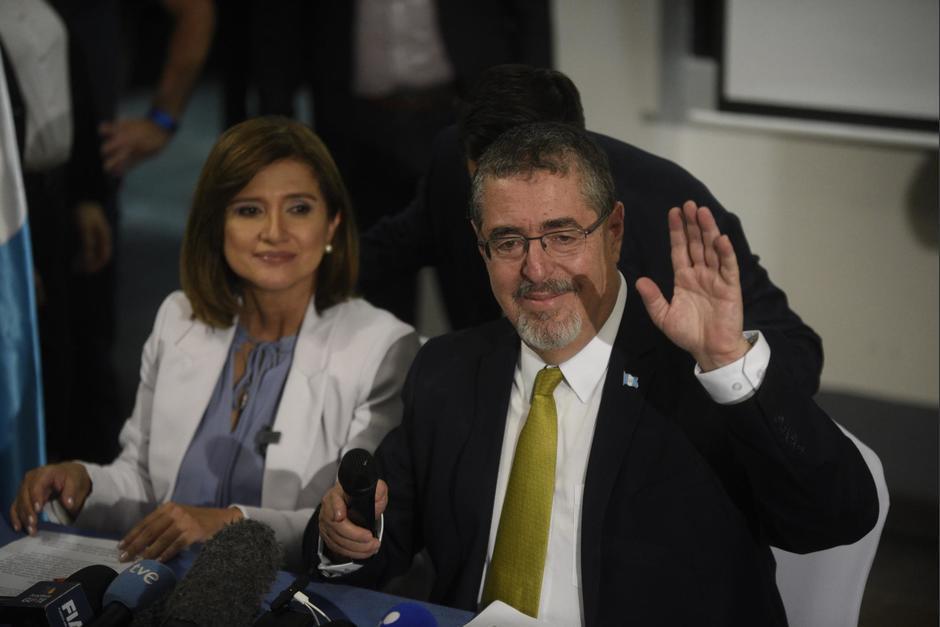 Bernardo Arévalo y Karin Herrera presentarán al equipo de trabajo que conforma su gabinete de gobierno. (Foto: Archivo/Soy502)