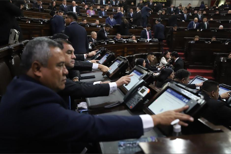 Entre los 23 votos que la UNE le sum&oacute; a Semilla para ganar la Junta Directiva, est&aacute;n los dos votos de los diputados expulsados de es bancada. (Foto: Congreso de la Rep&uacute;blica)
