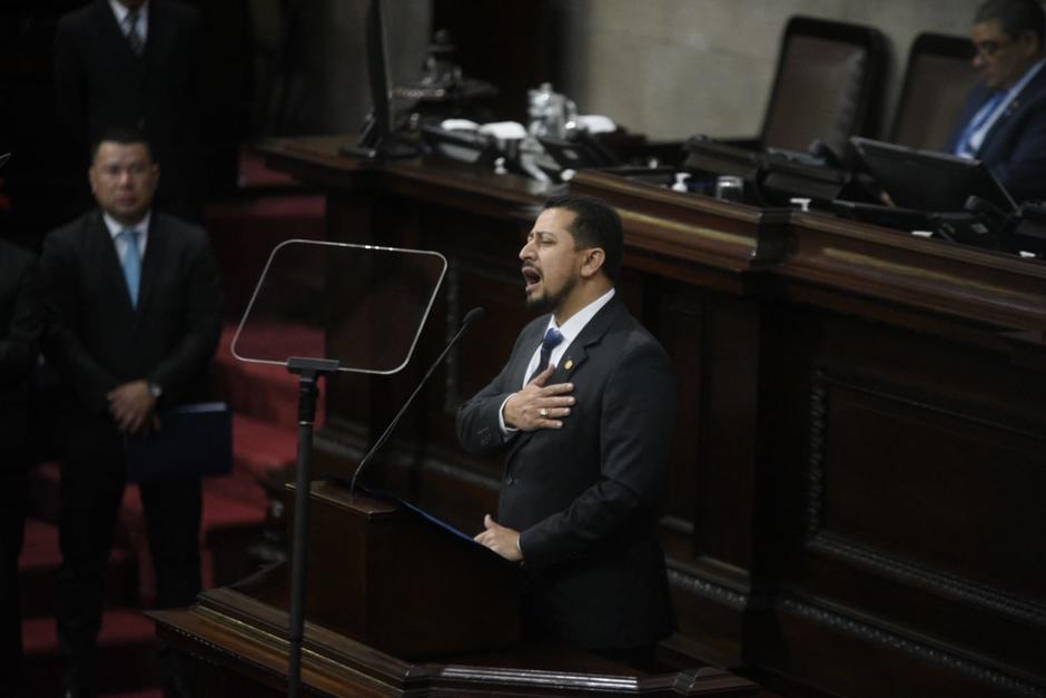 Nery Ramos rindi&oacute; juramento como presidente del Congreso. (Foto: Wilder L&oacute;pez/Soy502)