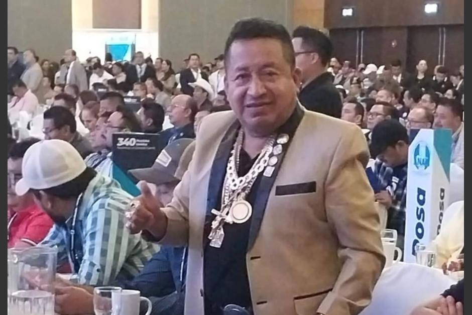 El alcalde Diego Lux se ha hecho famoso por su ostentoso estilo. (Foto: RRSS)