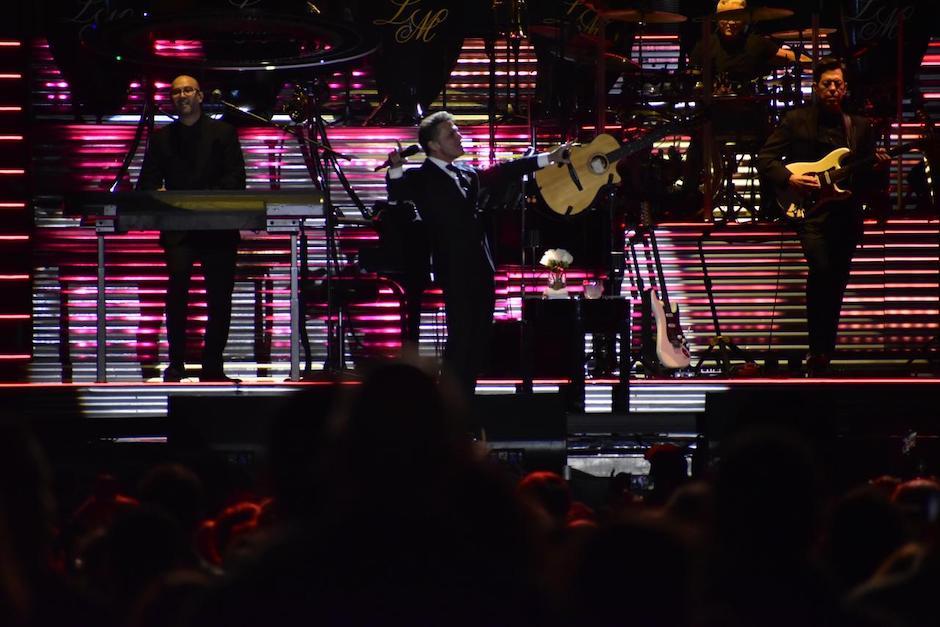 Las im&aacute;genes de las mesas reservadas se hicieron virales. (Foto: Fredy Hern&aacute;ndez/Soy502)