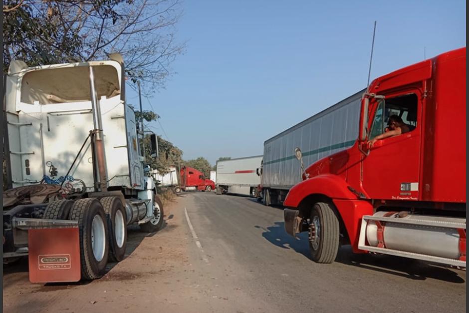 La Asociación de Transportistas Internacionales realiza una manifestación pacífica en la aduana Tecún Umán II. (Foto: C22)