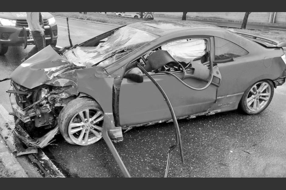 Conductor muere tras salir expulsado del automóvil tras no usar cinturón de seguridad y accidentarse. (Foto: Bomberos Voluntarios)&nbsp;