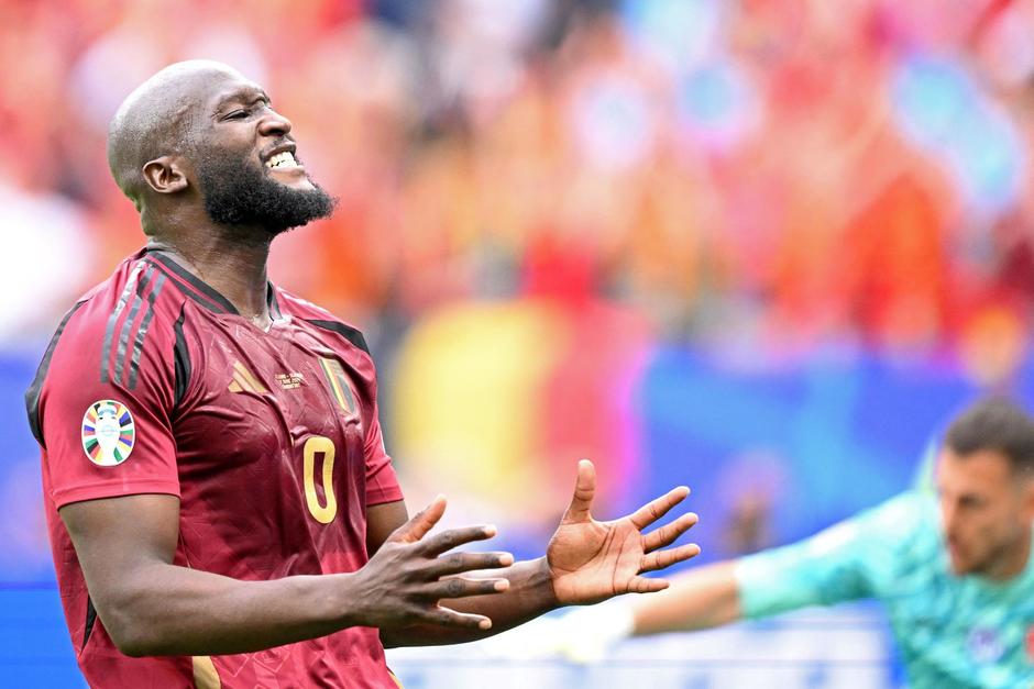 El delantero belga Romelu Lukaku sufrió la anulación de dos anotaciones frente a Eslovaquia. (Foto: AFP)