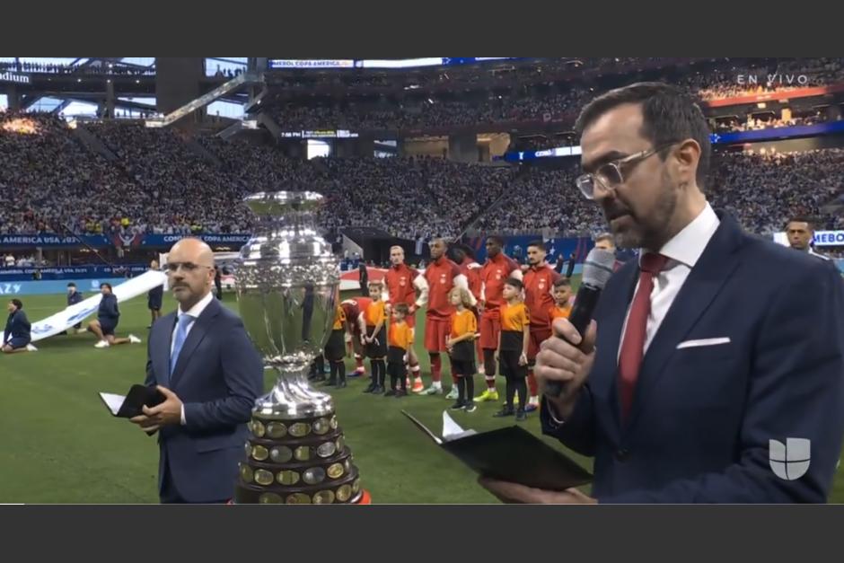 El mensaje dejó diversas reacciones en redes sociales entre quienes defienden y los que rechazan esta postura. (Captura Video)