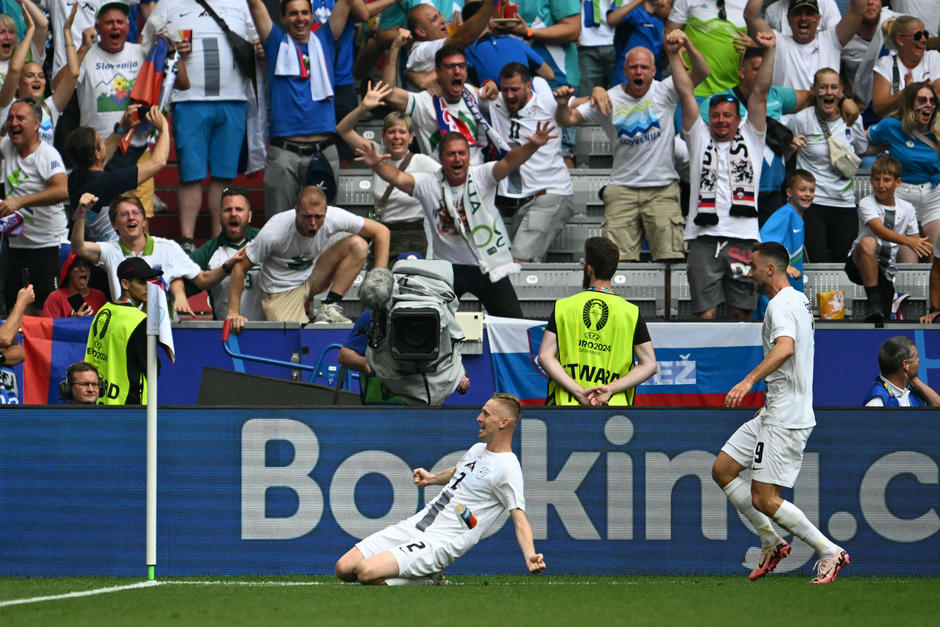 El esloveno Zan Karnicnik hizo soñar a su selección con su anotación. (Foto: AFP)