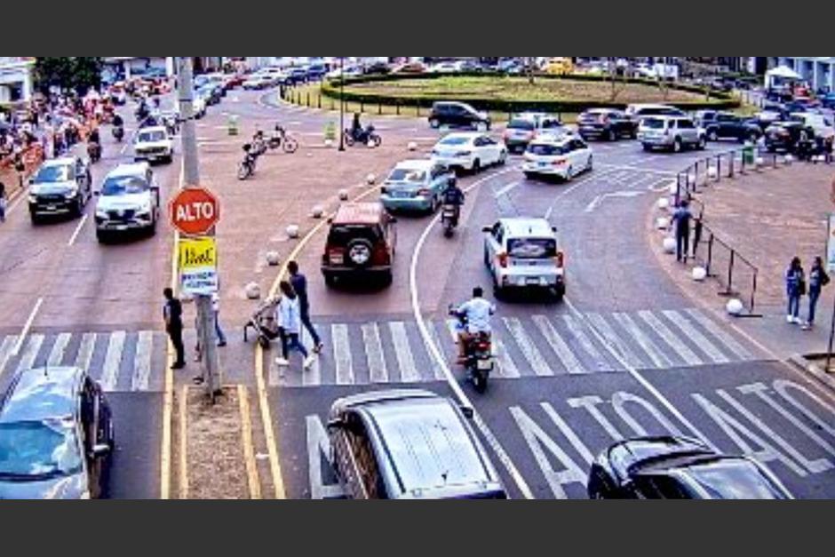 Tránsito colapsa en zona 16 en este sábado 2 de marzo, por segundo concierto de "Karol G". (Foto: Amílcar Montejo)&nbsp;