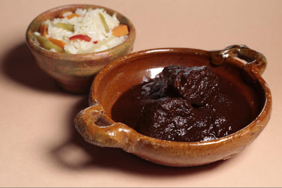El influencer británico Mullet Max viajó a Quetzaltenango para probar&nbsp;Quichom. (Foto: RRSS)
