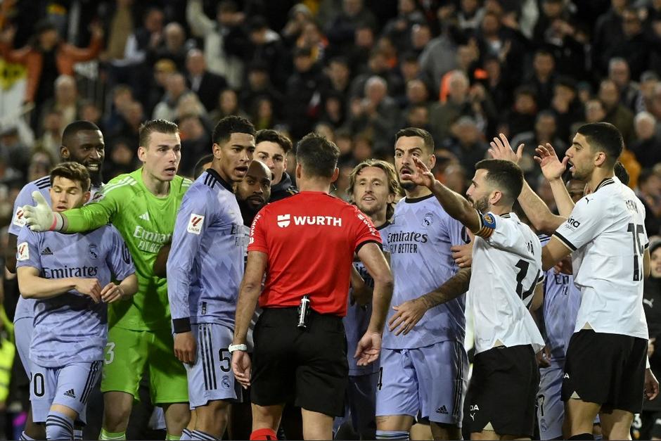 El Real Madrid anotó en el último minuto, pero el árbitro ya había pitado el final. (Foto: AFP)