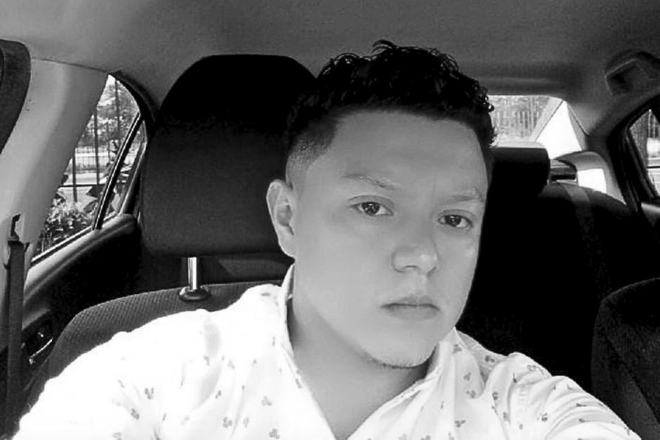 Cámara de seguridad capta el momento en que ocurrió un accidente de tránsito en el que murió el motorista Víctor Escobar. (Foto: redes sociales)