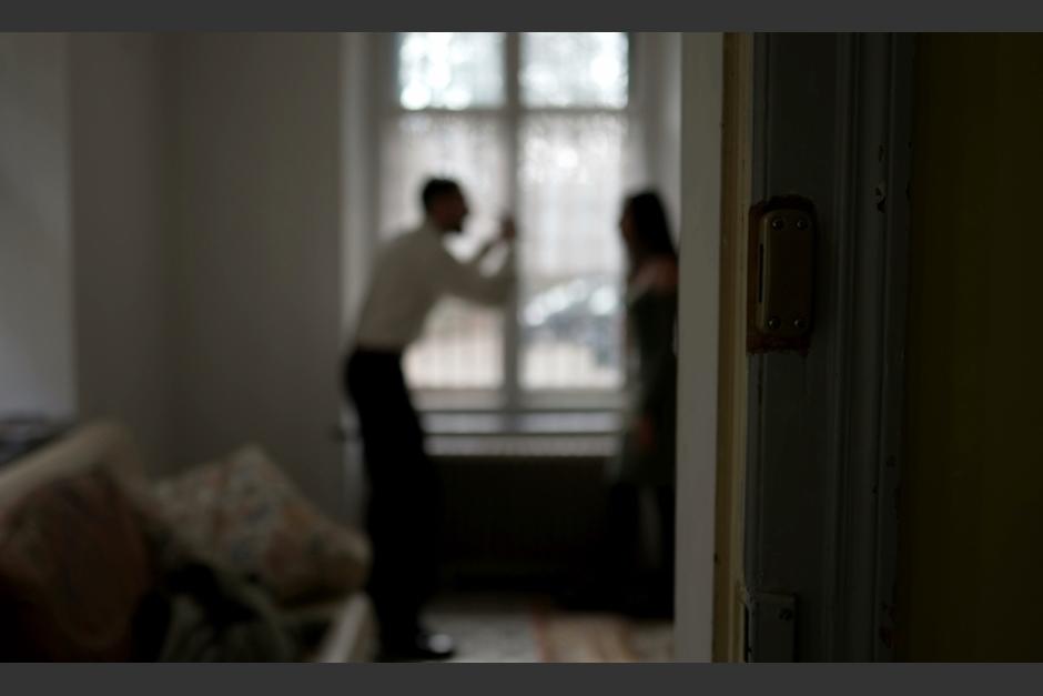 El hombre fue capturado mientras portaba el arma. (Foto: Shutterstock)