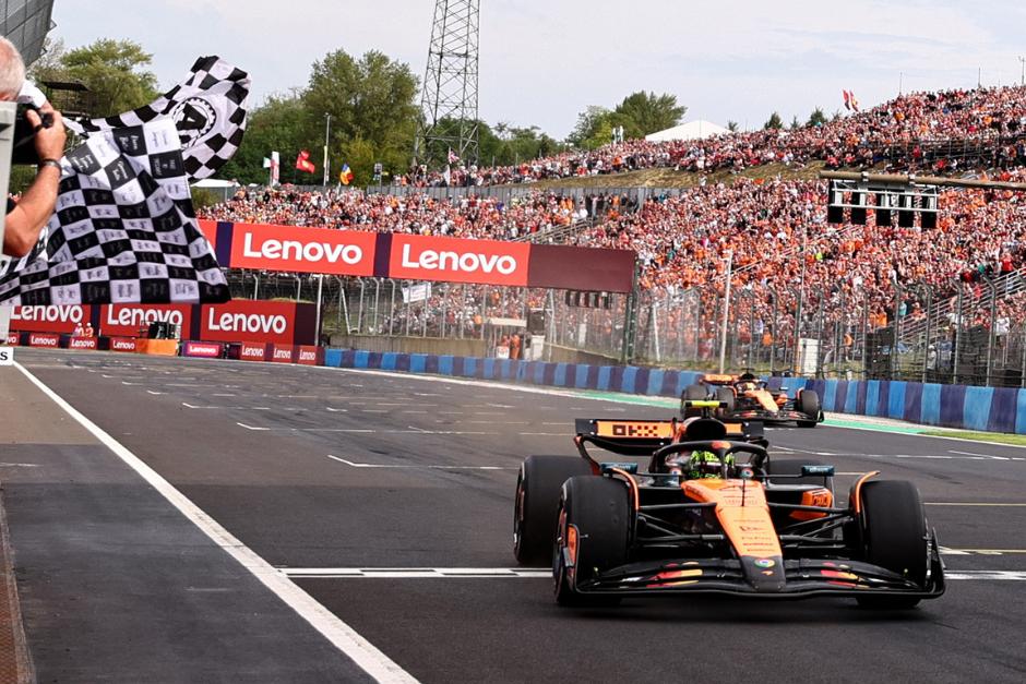 Los McLaren volvieron a hacer el 1-2 en la carrera, con Norris por delante de Piastri. (Foto: AFP)