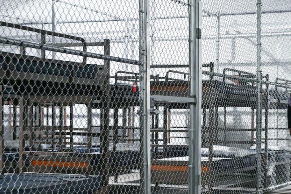 Cancillería de Guatemala verifica situación de connacionales detenidos en prisión Alligator Alcatraz, Florida.&nbsp;(Foto: AFP)