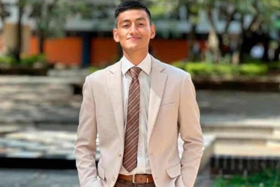 Buscan a joven que se encuentra desaparecido desde el pasado 7 de agosto. (Foto: redes sociales)