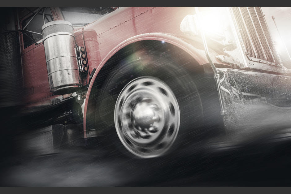 El piloto perdió el control y terminó volcado. (Foto: Shutterstock)