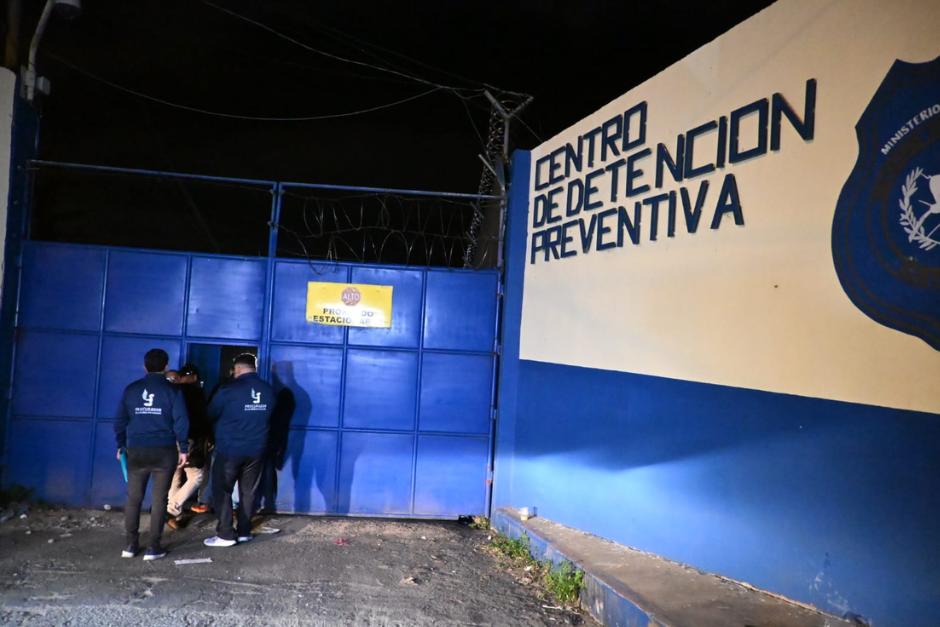 Liberan a los guardias que estaban retenidos en el Preventivo de la zona 18.&nbsp; (Foto: José Luis Pos/Colaborador)