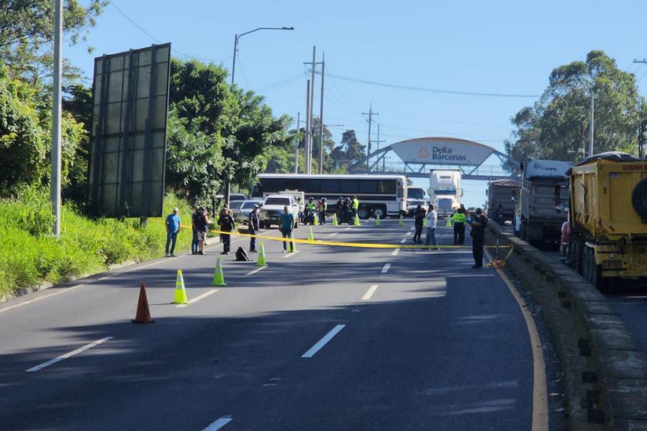 El cuerpo fue localizado con señales de violencia por arma de fuego. (Foto: Jorge Sente/Nuestro Diario)