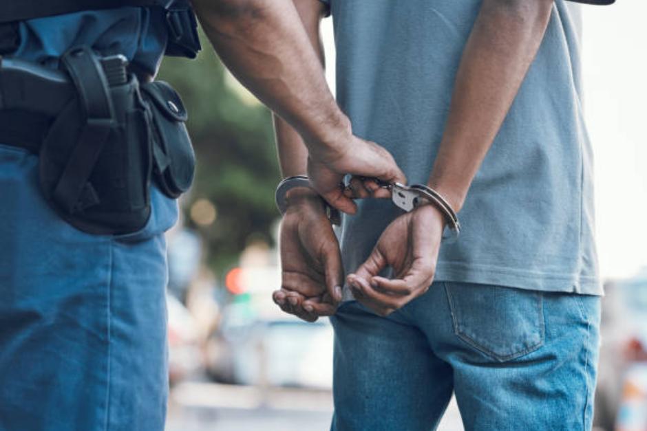 El capturado estaría relacionado en, al menos, siete ataques armados. (Foto ilustrativa: istock)