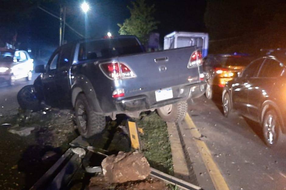 En las primeras horas de la mañana se reportó una triple colisión sobre el kilómetro 20 con dirección a ciudad capital. (Foto: Municipalidad de Mixco)