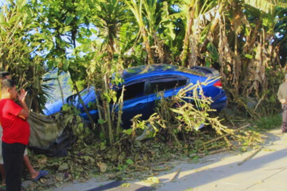 El conductor del vehículo falleció mientras era atendido por los socorristas. (Foto: Mario Equité/Nuestro Diario)