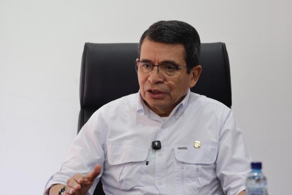 El ministro de Comunicaciones, Miguel Ángel Díaz, aseguró que ha presentado denuncias penales por supuestas extorsiones a empresas, principalmente en Chimaltenango. (Foto: CIV)
