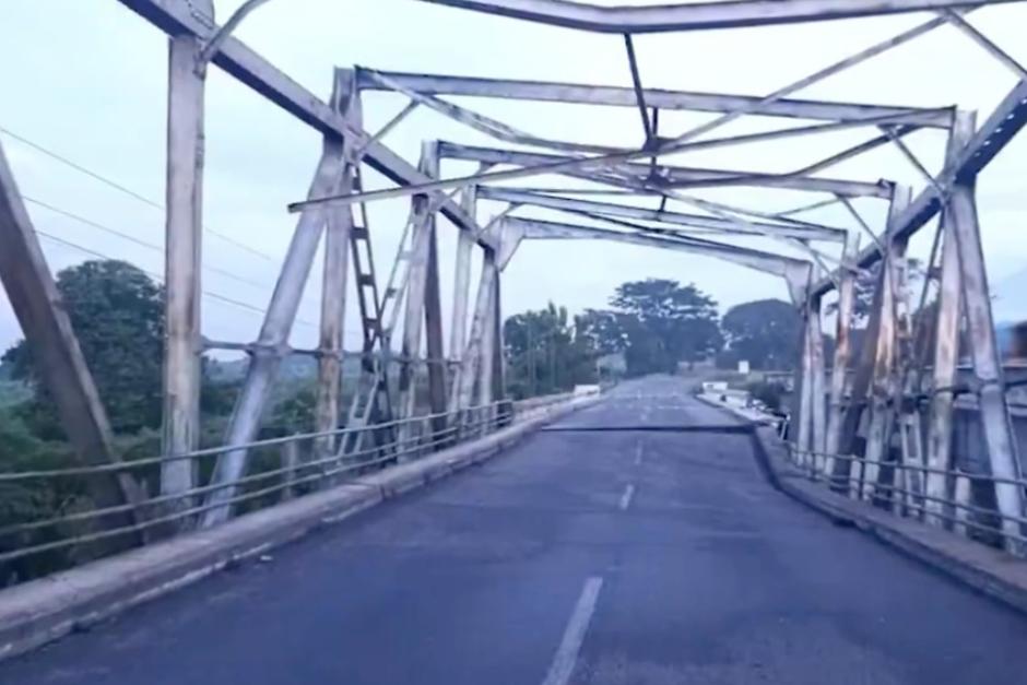 El CIV analiza colocar un puente provisional al lado de la estructura actual, para atender la emergencia en el puente Mocá. (Foto: RR.SS.)