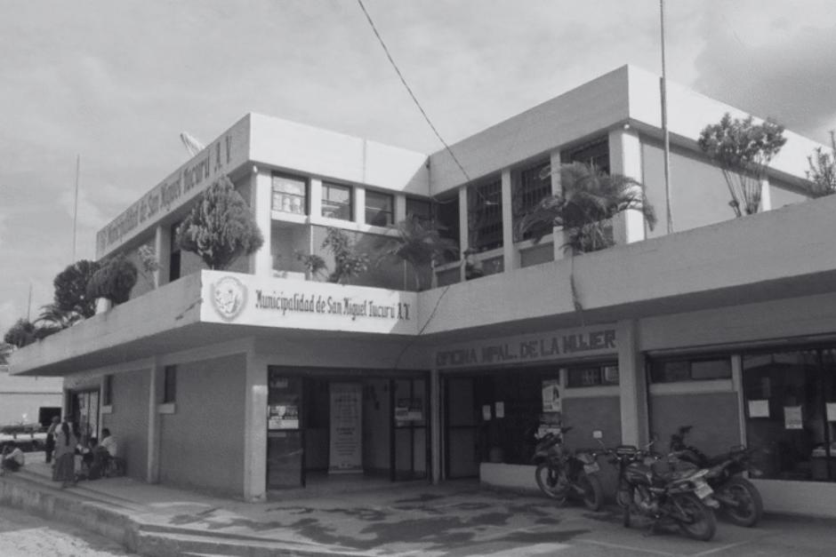 El exfuncionario utilizaba facturas falsas para justificar las transacciones a su cuenta personal.&nbsp;(Foto: Facebook/Muni Tucurú)