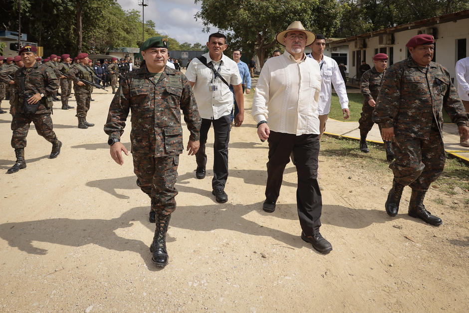 El presidente Bernardo Arévalo, llevó a cabo una visita al Campo Petrolero Xan ubicado en San Andrés, Petén. (Foto: Archivo / Soy502)