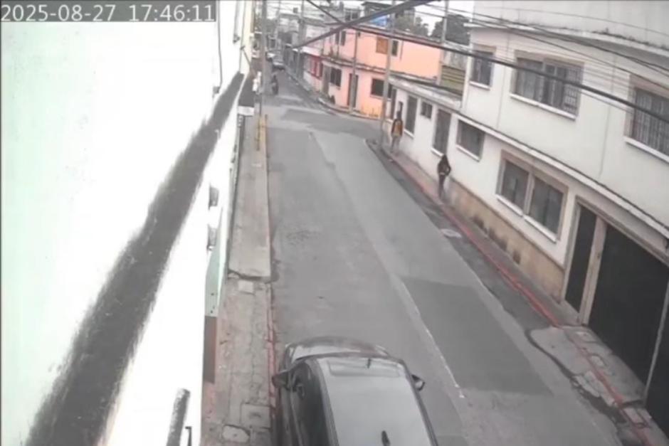 El video ha desatado críticas en redes sociales por la indiferencia de quienes presenciaron el hecho. (Imagen: captura de pantalla)