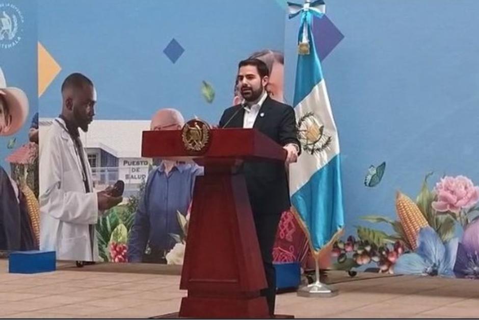 El secretario de Comunicación Social de la Presidencia Santiago Palomo fue quien informó sobre los nuevos nombramientos. (Foto: TGW / Soy502)