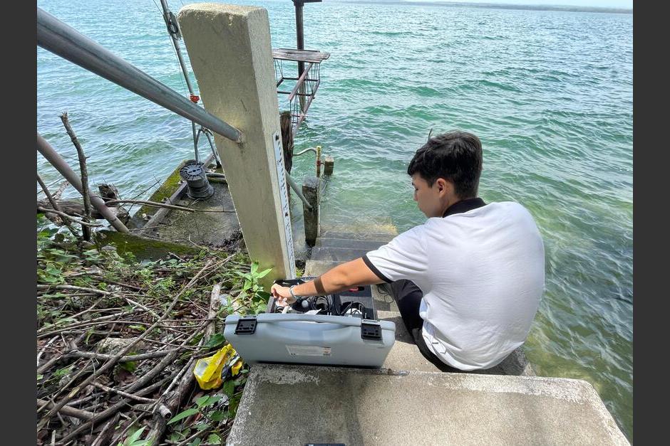 Personal especializado monitorea ríos y arroyos para garantizar la seguridad del agua.&nbsp;(Foto: Carlos Peláez/Colaborador)