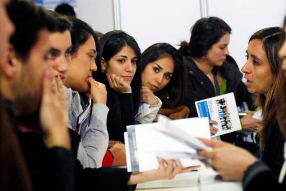 El Fondo Nacional de Becas por Nuestro Futuro lleva dos convocatorias y aunque ya hay jóvenes seleccionados, aún no hay desembolsos. (Foto: Archivo/Soy502)
