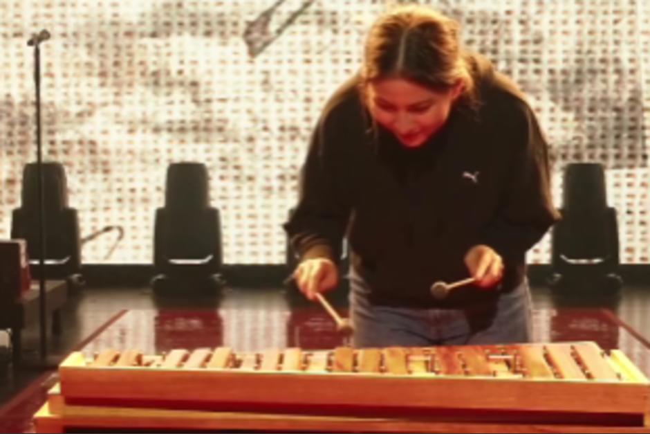 El crew rinde tributo a Guatemala entre ensayos. (Foto: Instagram/captura)