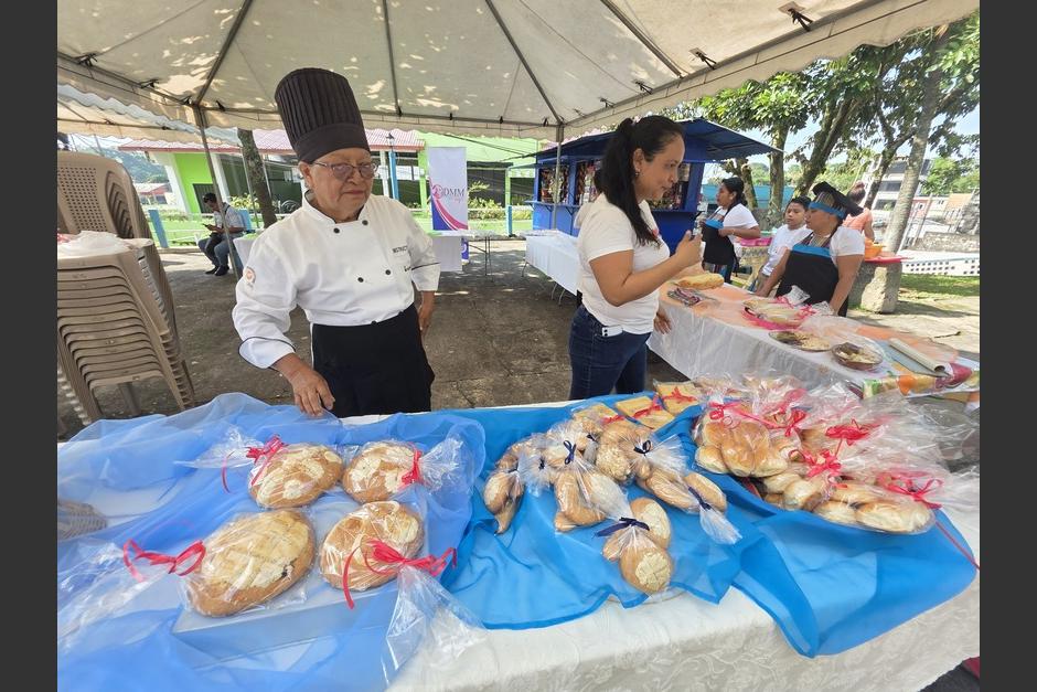 Andrea Cox gana experiencia en el emprendimiento de panadería. (Foto: Surama Rodas/Colaboradora)