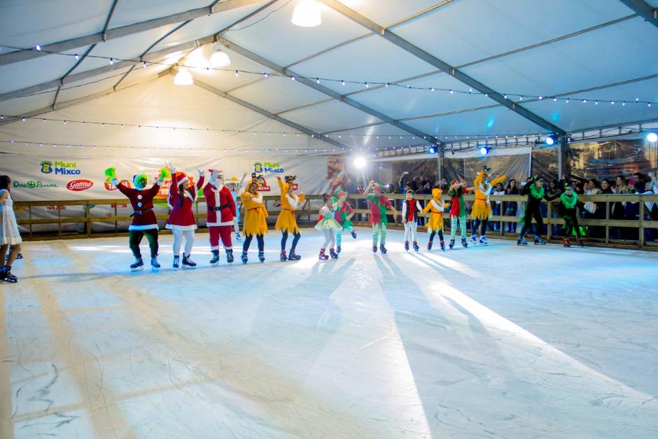 La pista de hielo se inaugurará en el parque central de Mixco. (Foto: Archivo / Soy502)