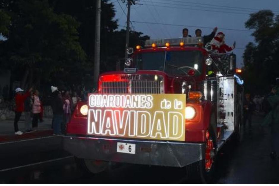 El esperado desfile navideño de los bomberos se celebrará este sábado 06 de diciembre. (Foto: Soy502)