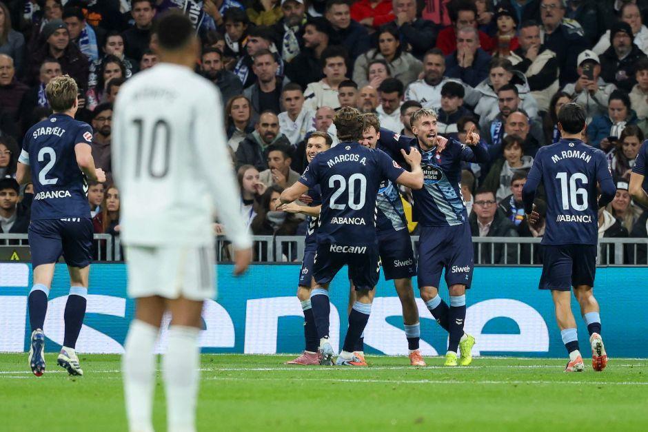 El gol del Celta de Vigo dejó en silencio la casa merengue y provocó la molestia de la afición por la dura derrota. (Foto: AFP)