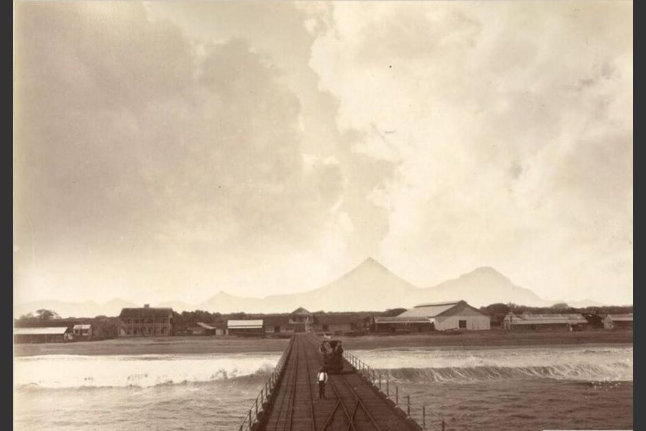 El primer muelle del puerto de Champerico fue inaugurado en 1878. (Foto: Walter Rabanales)