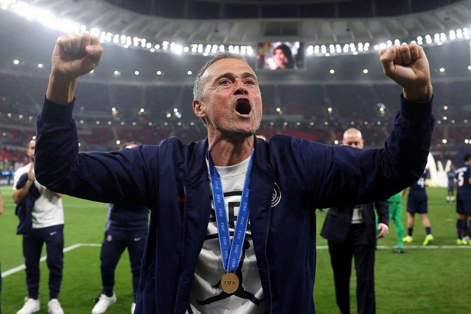 El entrenador espa&ntilde;ol celebr&oacute; con todo el t&iacute;tulo conseguido en Catar y culmina un a&ntilde;o para la historia. (Foto: AFP)